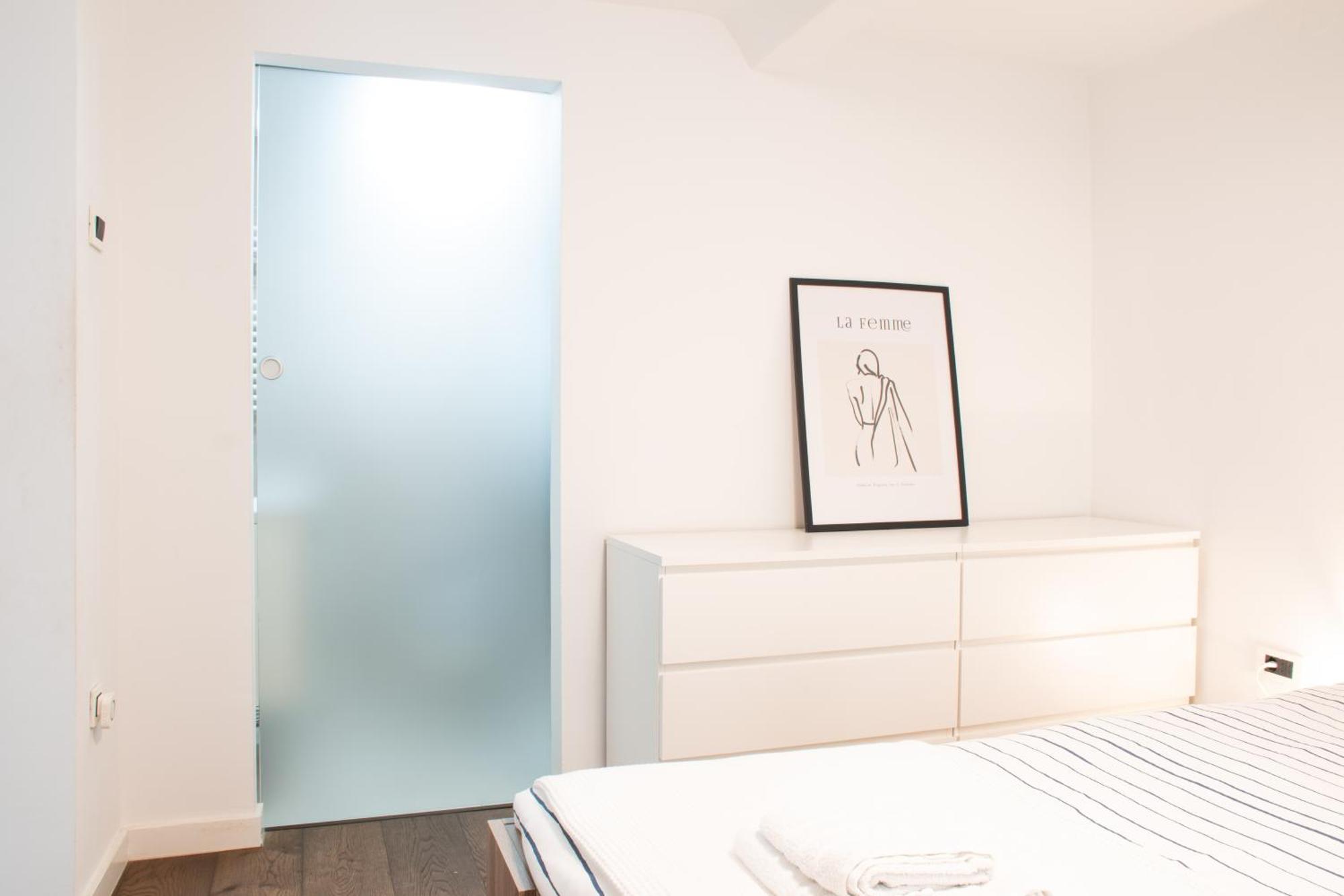 Fantabulous Downtown Abode W King Bed, 65" Tv, Washer And Tumble Dryer Zagreb Dış mekan fotoğraf