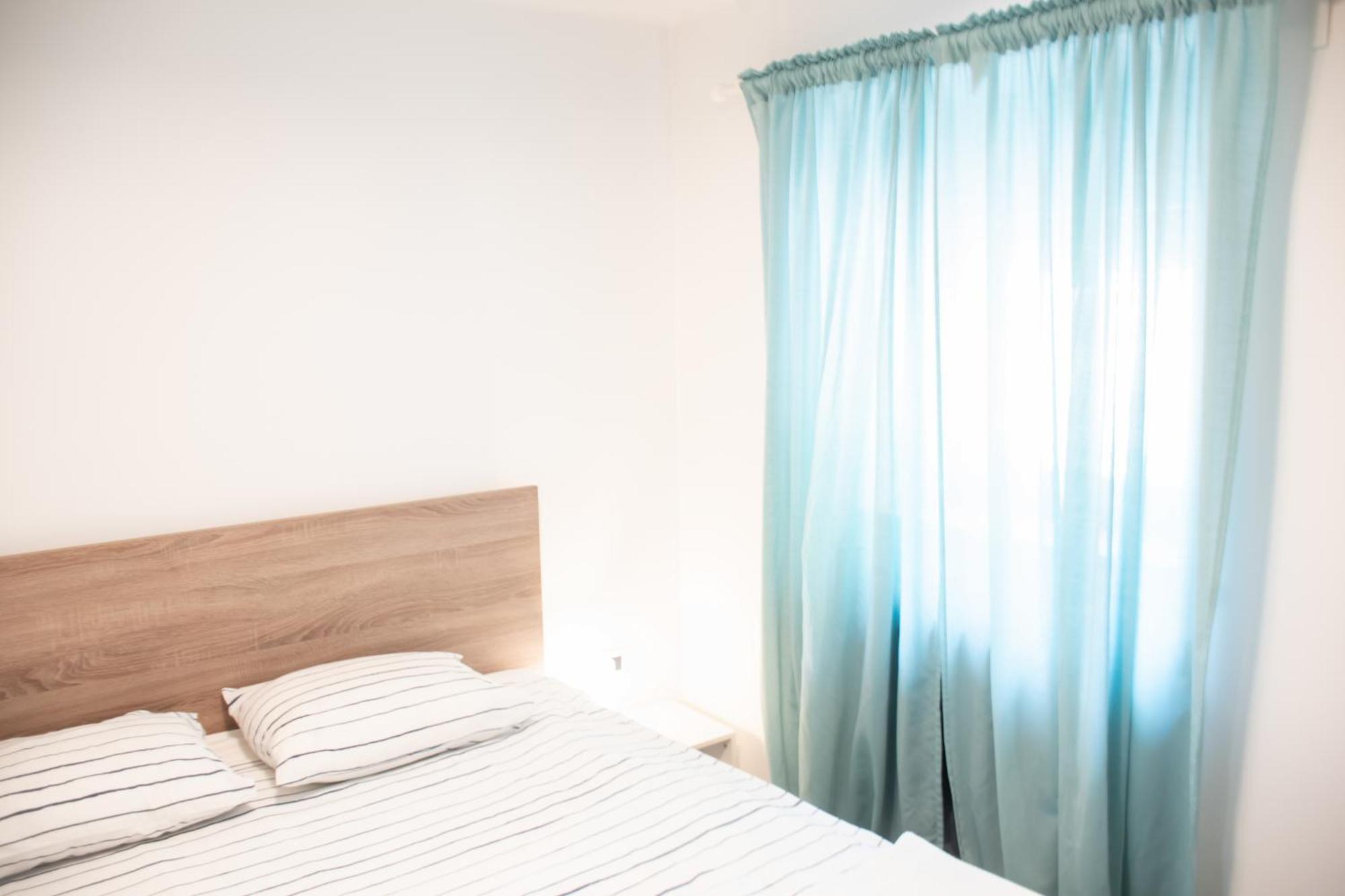 Fantabulous Downtown Abode W King Bed, 65" Tv, Washer And Tumble Dryer Zagreb Dış mekan fotoğraf